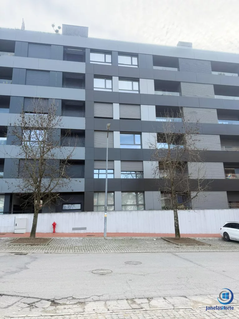 obra nova apartamentos biotalvai janelas pvc vidro laminado 05