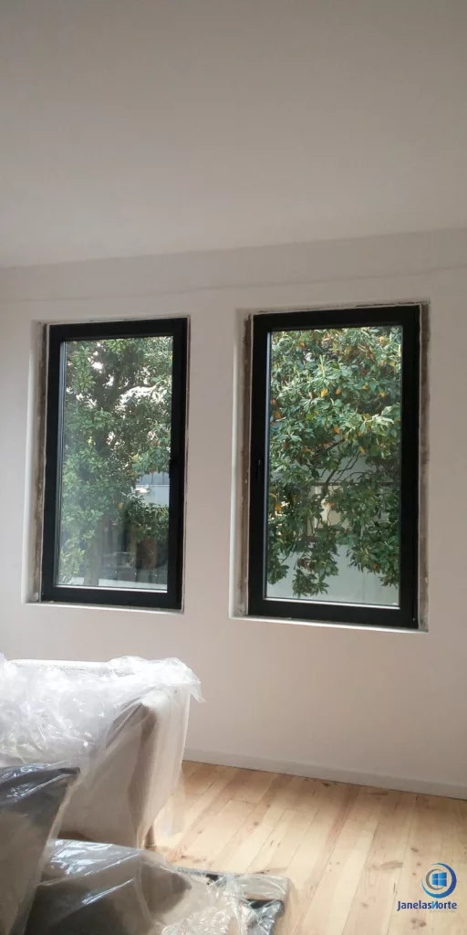 renovacao edificio meseda porto caixilharia pvc exterior 09