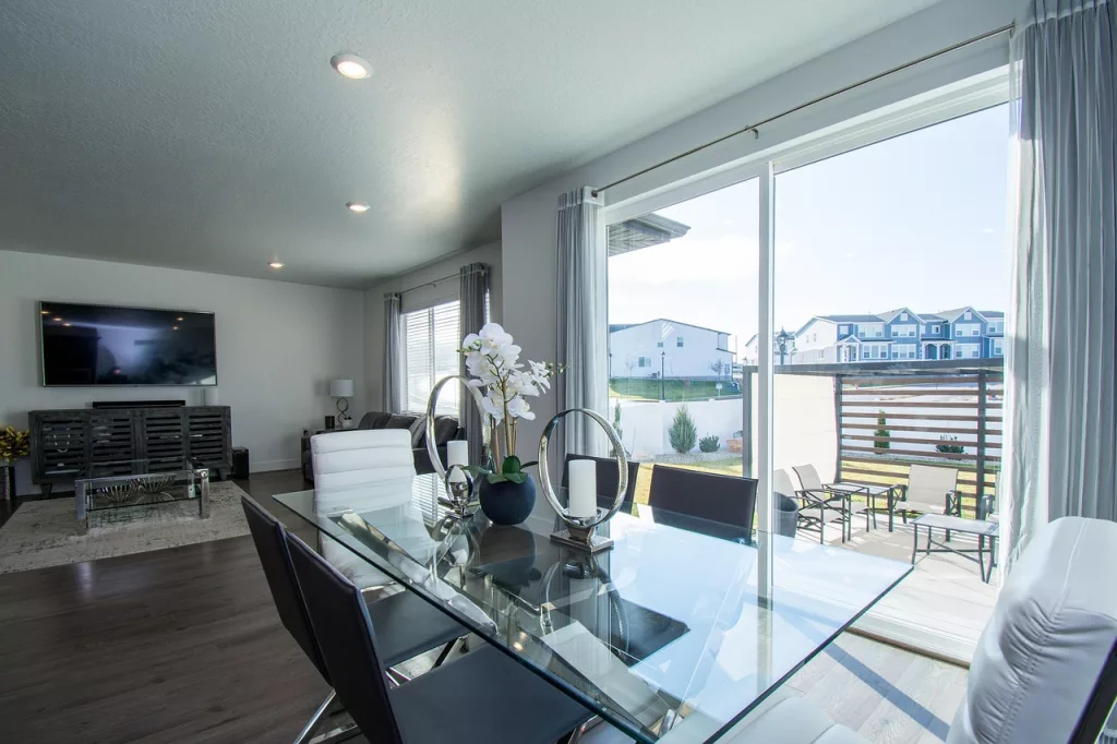 caixilharia pvc minimalista perfis finos